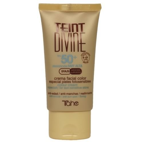 crema color teint divine F.P.S 50